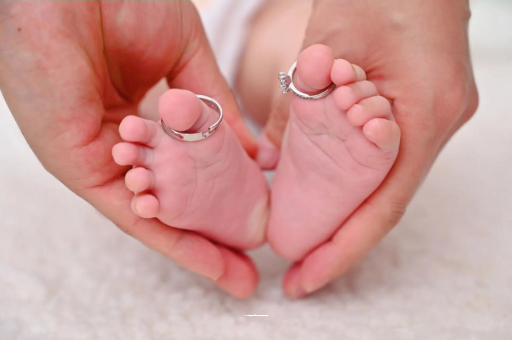 怒江宝宝睡觉头上都是汗 怒江宝宝睡觉头上都是汗